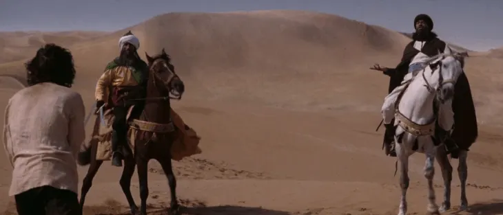 Lost in the desert, Balian encounters a mysterious Muslim cavalier and unknowingly changes the course of his life.