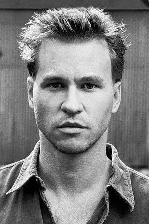 Val Kilmer as Chris Shiherlis
Val Kilmer shines in Heat, and it’s undoubtedly one of his best performances. He’s excellent as McCauley’s capable but torn second-in-command, and he equips himself admirably opposite two of his acting heroes.
